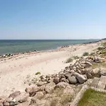 Lovely Summer House With Sea View 度假居 奥特鲁普