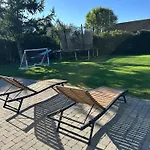 Lovely Summer House With Sea View 度假居 *