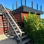 Lovely Summer House With Sea View 奥特鲁普