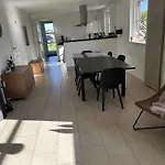 度假居 Lovely Summer House With Sea View
